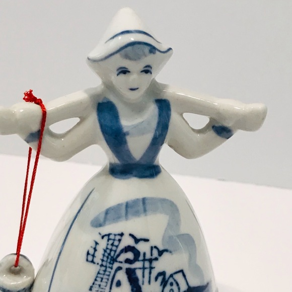 Vintage from 1950’s White and Blue Dutch Girl Figurine Hauling Water Basket 4.5” - Picture 2 of 7